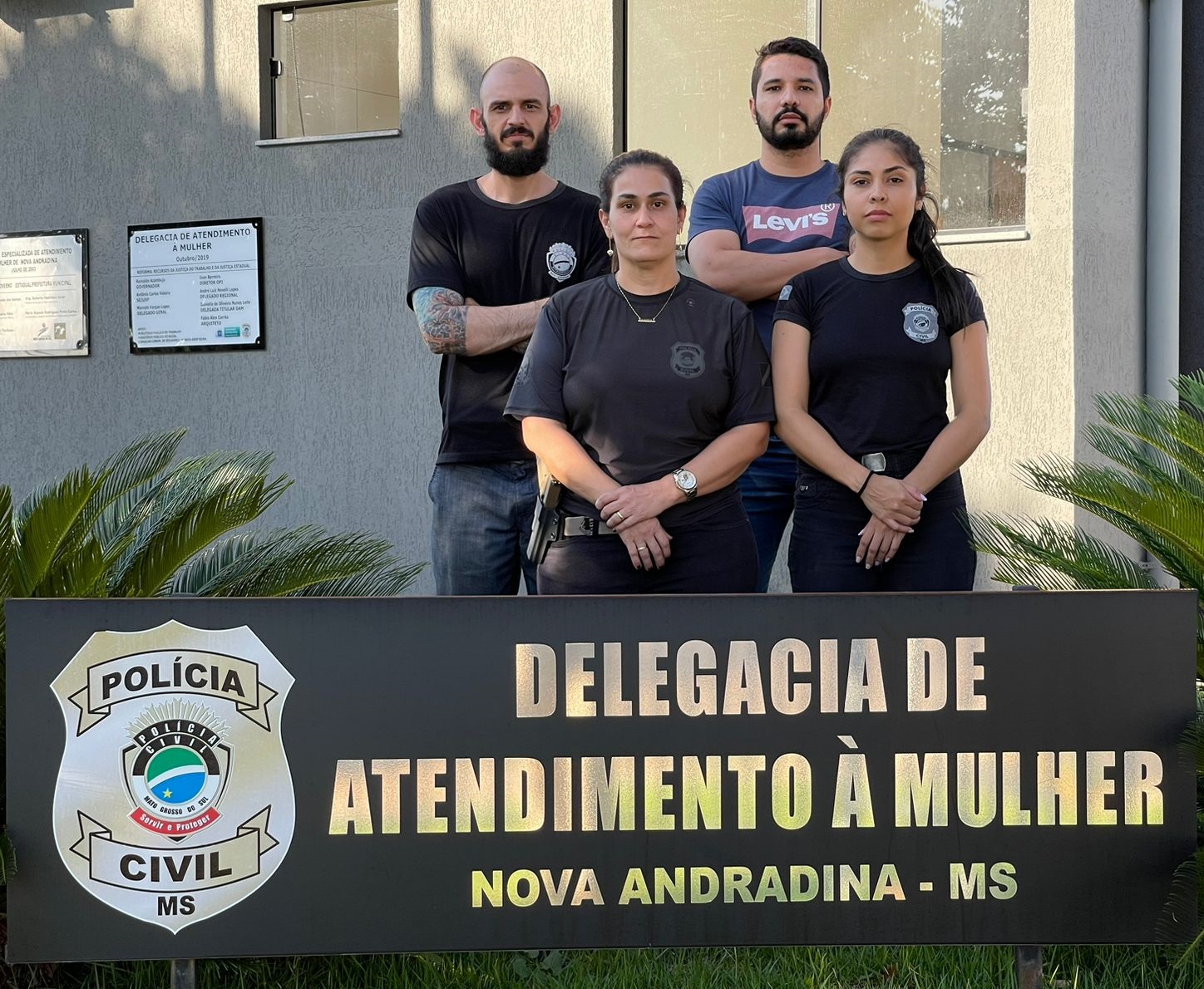 Delegada, investigadores e escrivães da DAM - Foto: Jornal da Nova